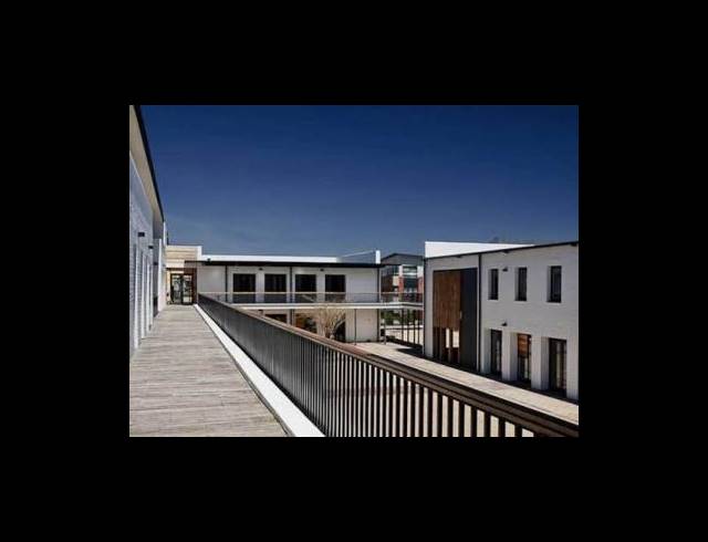 1,001M² OFFICE TO LET IN CENTURY CITY